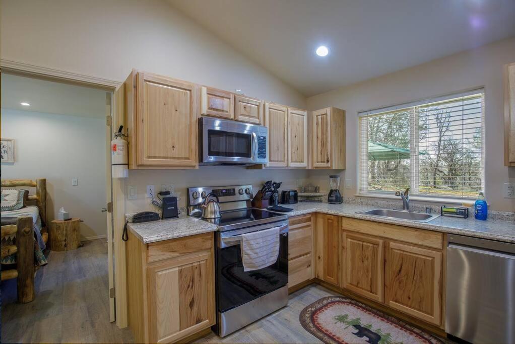 Cozy Cub Cabin, Brand New Home Near Yosemite Mariposa Exterior foto